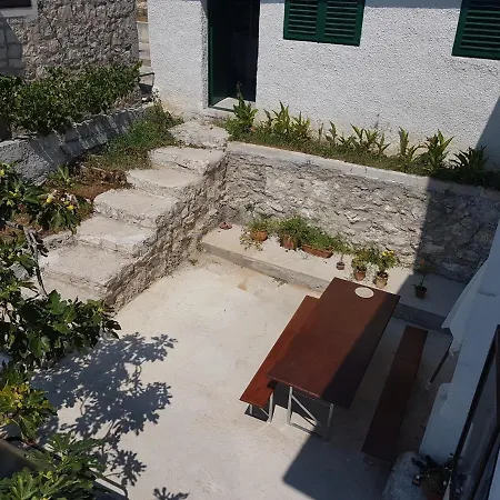 Apartment Jaka