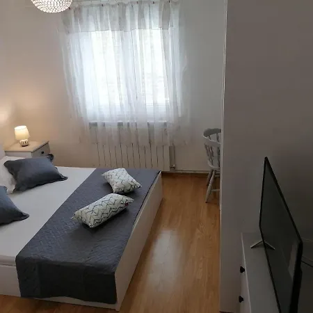 Jaka Apartment